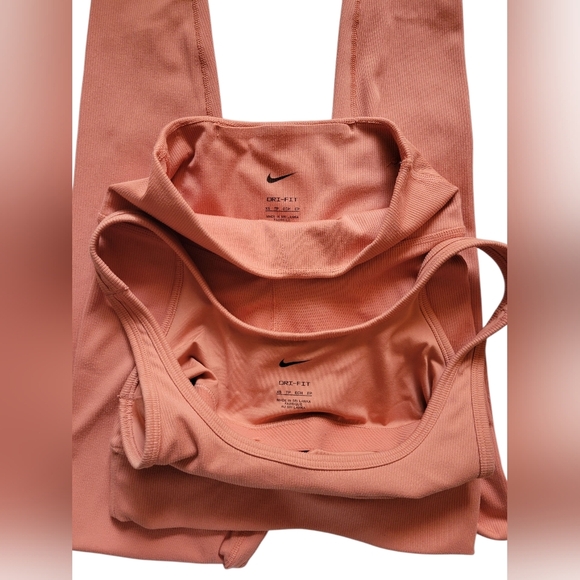 Nike Dri Fit XS TP Coral SportBra Legging - Picture 1 of 4